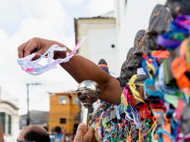 "Carnaval 2025 em Recife: Maracatus, Homenagens e Estrelas da Música Marcam Abertura da Festa"