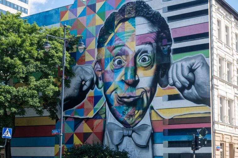 "Eduardo Verástegui e a Comunidade LGBT+: Revelações de La Supermana Levantam Questões sobre Hipocrisia e Aceitação"
