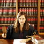 "Estudante de Direito em Goiás é Investigado por Suposta Disseminação de Conteúdos Homofóbicos e Racistas em Redes Sociais"
