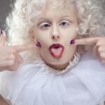 "Eliminação de Kori King em RuPaul's Drag Race: Reflexões sobre autenticidade e a cena drag de Boston"