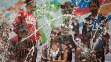 "Baile da Piki: Como um Bloco de Carnaval em Águas Claras Promove a Diversidade e a Aceitação da Comunidade LGBTQIAPN+"
