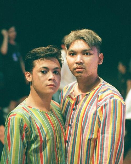 "Chicoteamento Público na Indonésia: Como a Lei da Sharia Afeta Direitos Humanos e Relações LGBTQ+"