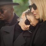 "Angie Stone: O Legado de uma Lenda do Soul e as Reações Emocionantes de Fãs e Colegas Após sua Trágica Partida"