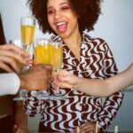 "Whoopi Goldberg Lança Espumante Orgânico em Evento Pré-Oscar: O Que Esperar do Whoopi Prosecco?"