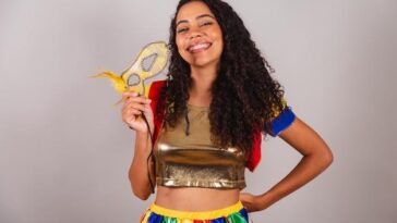 "Carnaval 2023: A Polarização da Diversidade e a Busca por um Espaço de Inclusão"