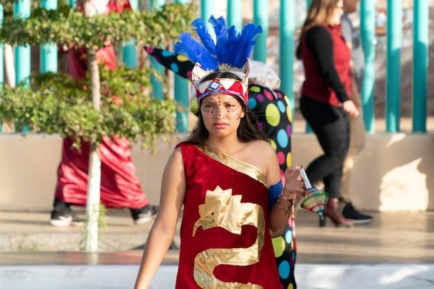 "Grimassira Maeva em Rumo à História: O Impacto da Gala Drag Queen no Carnaval de Las Palmas de Gran Canaria"