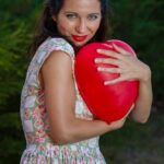 "Documentário Revela os Bastidores do Primeiro Amor de Anitta e as Complexidades de Seus Relacionamentos"