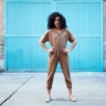 "Como Celebridades Transformam Atividades Cotidianas em Oportunidades de Moda: Um Olhar Sobre Estilos de Rua"