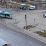 Acidente de ônibus em West Kelowna: O que levou o veículo a sair da estrada e causar engarrafamento?