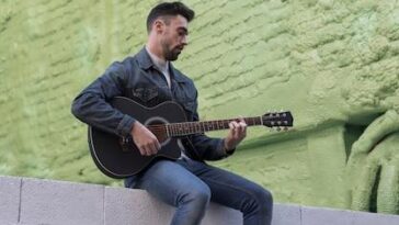 "Transformação Musical: Como Emir Đulović Está Redefinindo Sua Carreira com 'Raka Taka' e Parcerias Surpreendentes"