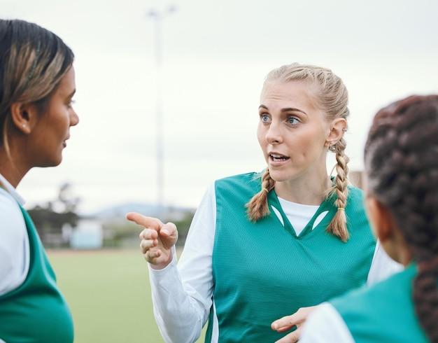 "Desvendando Estratégias e Emoções: Danielle Reyes Reflete Sobre sua Jornada em 'The Traitors' e o Impacto das Relações no Jogo"