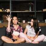 "Documentário 'Larissa: O Outro Lado de Anitta' Revela Dilemas de Identidade e Narrativa Romântica em Torno da Popstar"