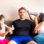 "Como as Acusações Contra Jay-Z Podem Impactar a Infância de Seus Filhos: Uma Análise das Implicações Emocionais e Legais"