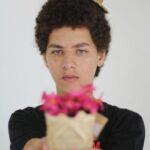 "Explorando a Identidade: 'Pink Desert' Revela a História de uma Adolescente Trans em um Chile em Transformação"