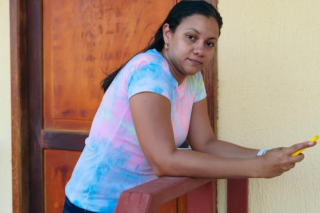 A Crise de Identidade de Anitta: Como a Fama Transformou Larissa de Macedo Machado em uma Persona Pública 1 A Crise de Identidade de Anitta: Como a Fama Transformou Larissa de Macedo Machado em uma Persona Pública