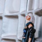 "Lady Gaga Retorna com 'Mayhem': O Que o Novo Álbum Revela Sobre Nostalgia e Identidade na Música Pop?"