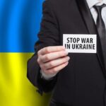 "Negociações de Cessar-Fogo na Ucrânia: Zelensky Acusa Rússia de Prolongar Conflito e Comunidade Internacional Reage"