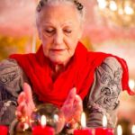 "Madonna aos 65 anos: Como a Rainha do Pop Reinventa a Imagem da Feminilidade na Terceira Idade?"