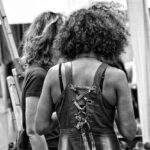 "Como o Documentário 'Young, Gifted and Queer' Está Transformando a Narrativa da Comunidade LGBTQIA+ na África do Sul"