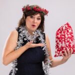 "Como uma Professora de Teatro na Suécia Está Transformando a Moda de Segunda Mão com uma Abordagem Ousada e Autêntica"