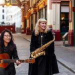 "& Juliet: Como a Nova Peça Musical Reinventa a História de Julieta e Desafia Normas de Amor e Identidade"