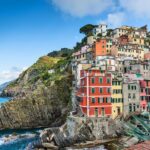 Ariana Grande Revela Novas Faixas em Versão Deluxe de 'Eternal Sunshine': O Que Esperar do Lançamento?