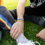 "Josh Cavallo Revela Ameaças de Morte Diárias Desde que se Assumiu Gay: O Impacto da Homofobia no Futebol"