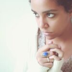 "Anel de Diamante de Rihanna: O Que Sua Aparição em Santa Monica Revela Sobre Sua Vida Pessoal e Profissional?"