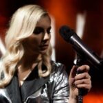 "Jon M. Chu Desmente Rumores sobre Elenco do Filme Biográfico de Britney Spears e Revela Novos Detalhes do Projeto"