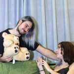 "Decisão da Globo de Cortar Romance Gay em 'Garota do Momento' Levanta Questões Sobre Representação LGBTQIA+ na Televisão Brasileira"