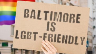 "Proibição de Financiamento a Projetos LGBTQ+: A Controvérsia que Abala o National Endowment for the Arts nos EUA"