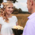 "Proposta Polêmica em 'Garota do Momento': Casamento Sem Amor Levanta Questões sobre Relacionamentos e Compromissos"