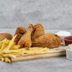 "Reunião Gastronômica em Houston: Como a Culinária do Frenchy’s Conecta Política e Comunidade"