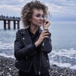 "Madonna Celebra 40 Anos de 'Desperately Seeking Susan' em Evento de Moda e Direitos Trans: O Que Isso Significa para a Comunidade?"