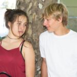 "Conflito entre Influenciadores Australianos: Acusações de Comentários Desrespeitosos e Rivalidades nas Redes Sociais"