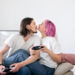 "Como 'The Residence' da Netflix Está Mudando a Representação LGBTQ+ na Televisão e Desafiando Estereótipos na Política"