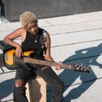"Como Lil Nas X Enfrenta a Mudança nas Normas Sociais e a Retaliação Conservadora na Música Atual"