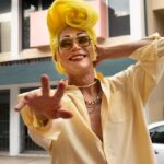 "Como 'Mid-Century Modern' de Nathan Lane Redefine a Comédia Multicâmera e Representa a Vida dos Homens Gays na Televisão"