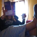 "Novos Mistérios na Literatura Queer: Como Autores LGBTQIA+ Estão Transformando o Gênero com Narrativas de Suspense e Representatividade"