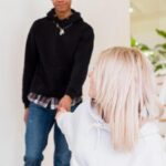 "Kim Kardashian e Beyoncé: A Aliança Surpreendente em Busca de Ajuda para Kanye West"