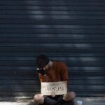 Homem do Bronx Indiciado por Agressão a Casal Gay em Nova York: Entenda os Detalhes do Caso e suas Implicações para a Comunidade LGBTQ+