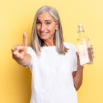 "Como Heather Graham Redefine a Felicidade e a Autoaceitação Após os 50 Anos: Reflexões sobre Envelhecimento e Bem-Estar" 12 "Como Heather Graham Redefine a Felicidade e a Autoaceitação Após os 50 Anos: Reflexões sobre Envelhecimento e Bem-Estar"