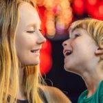 "Como um Momento Embaraçoso Durante uma Transmissão ao Vivo Revela a Dinâmica Familiar de Mariah Carey e Seus Filhos"