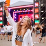 "Coachella 2025: Artistas Desafiam Normas e Abordam Questões Sociais em Performances Memoráveis"