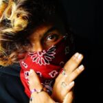 "Rihanna e os Desafios da Identidade Birracial: Como Suas Experiências de Infância Reacendem o Debate sobre Representação e Aceitação"