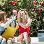 "Coachella 2025: O que as apresentações de Charli XCX e Lady Gaga revelam sobre as tendências musicais e sociais atuais?"