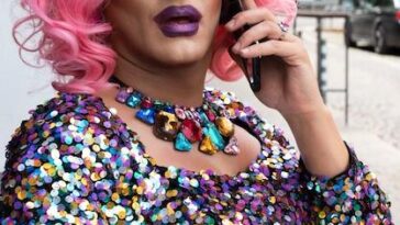 "Tragédia na Cena LGBTQIA+: Morte da Drag Queen Hellen Marques Abre Debate sobre Saúde Mental e Segurança na Comunidade"