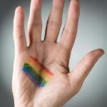 "Rebell-AG Debate a Convergência entre Gênero e Classe: Uma Análise Crítica da Luta LGBTQIA+ e suas Implicações Sociais"