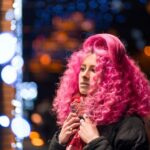 "Jeff Goldblum e Ariana Grande: A Surpreendente Conexão Musical em 'Still Blooming' e o Resgate do Jazz Clássico"