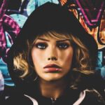 Conheça o moletom baggy que está viralizando e é aposta certa para looks descolados e acolhedores